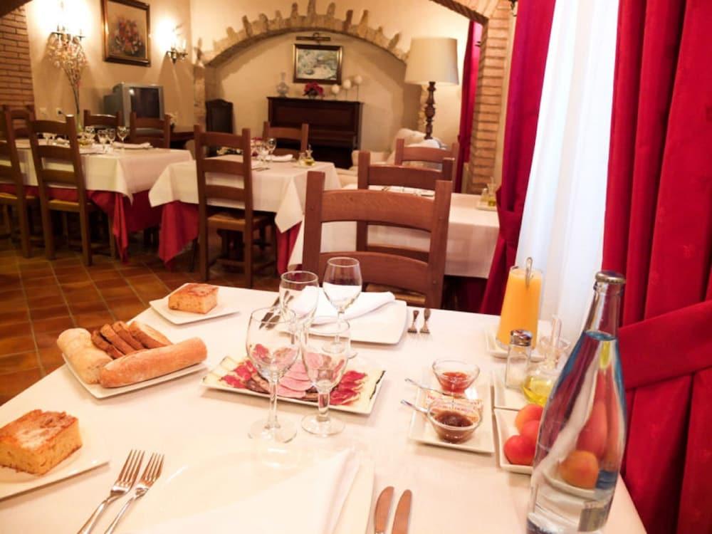 Hotel Sant Feliu Sant Feliu de Boada ภายนอก รูปภาพ