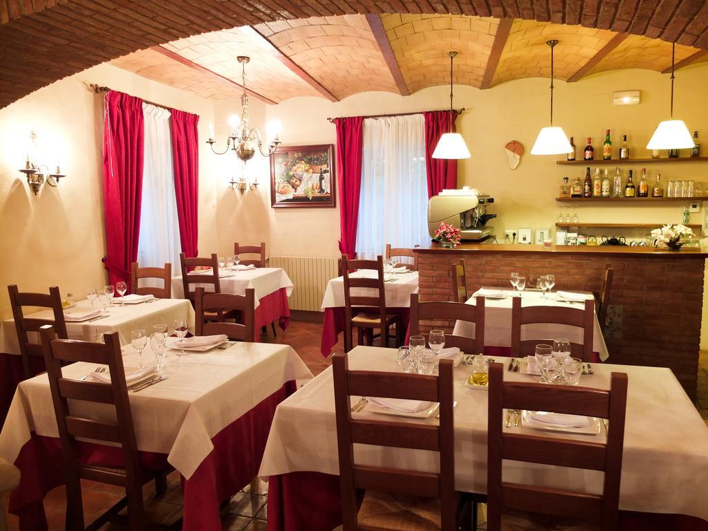 Hotel Sant Feliu Sant Feliu de Boada ภายนอก รูปภาพ