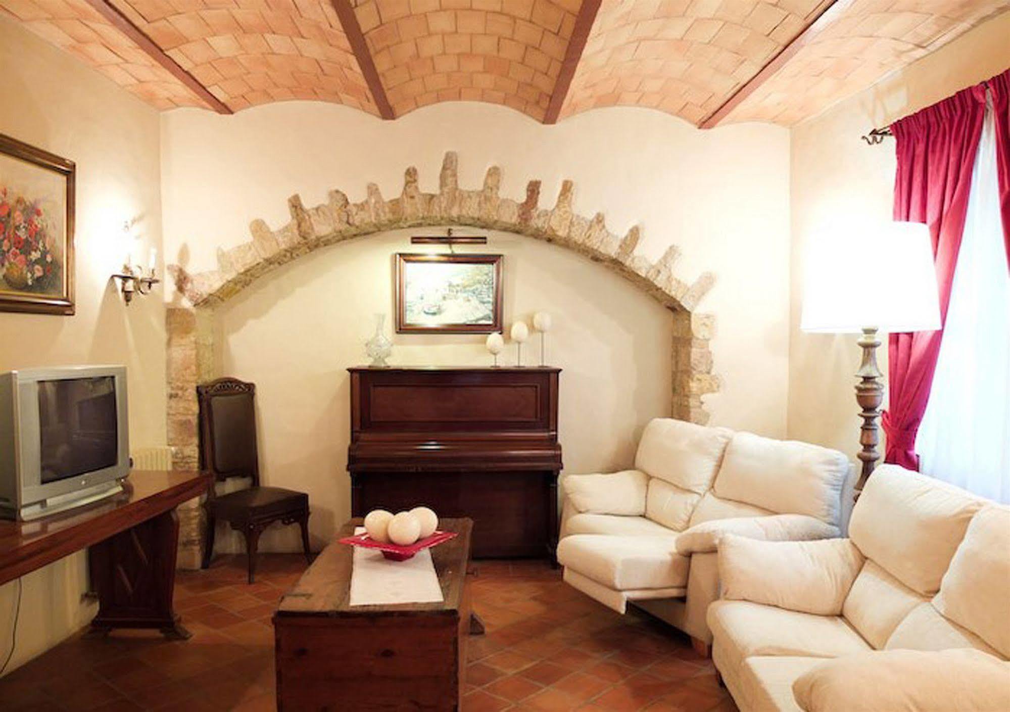 Hotel Sant Feliu Sant Feliu de Boada ภายนอก รูปภาพ