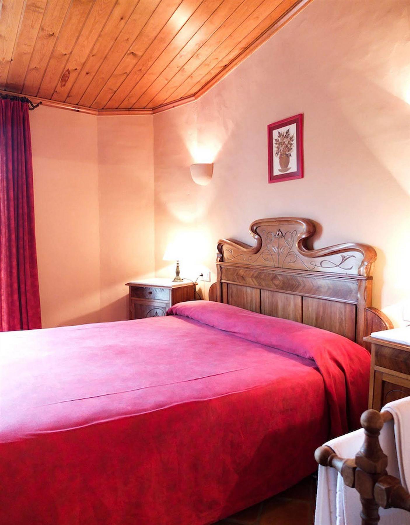 Hotel Sant Feliu Sant Feliu de Boada ภายนอก รูปภาพ